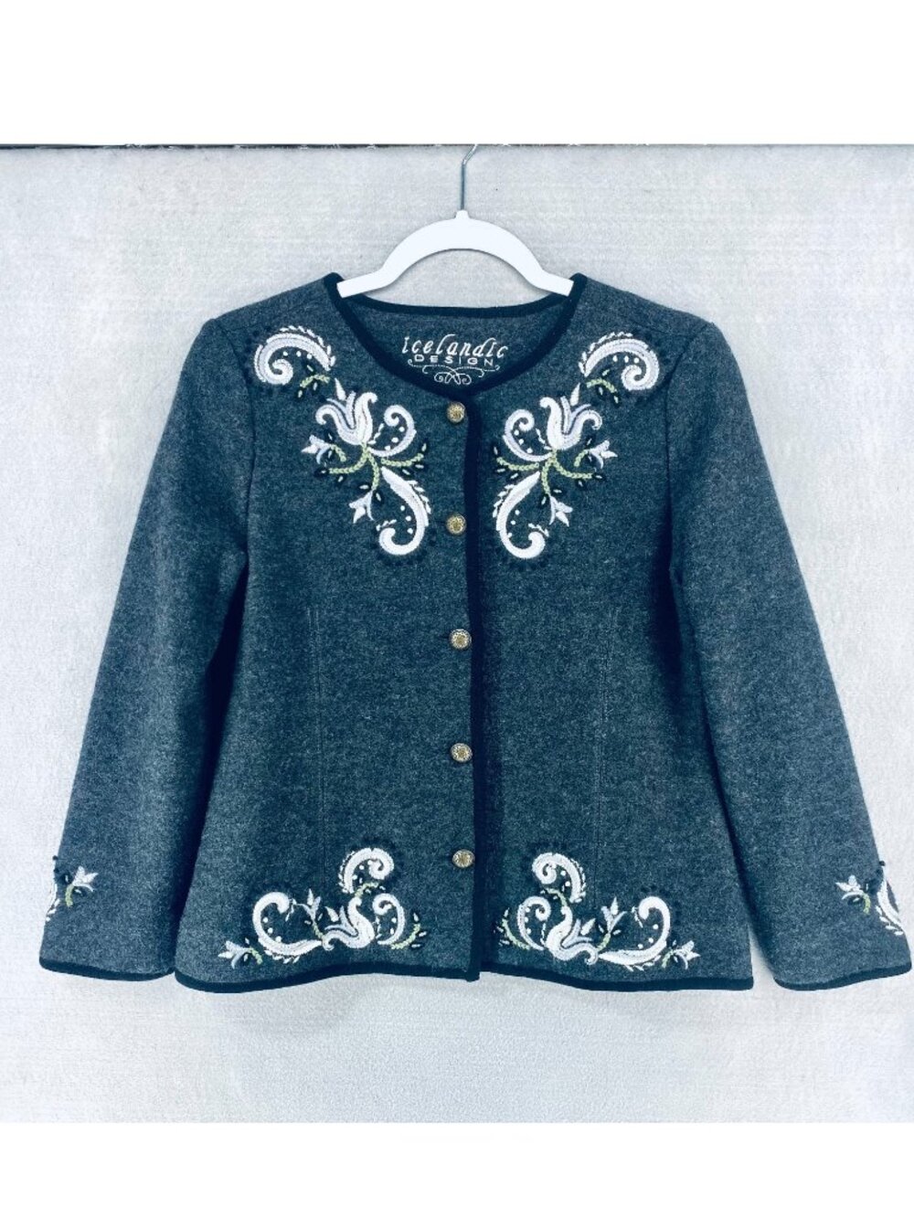 Icelandic Designs Wool Sweater Womens S Floral Embroidered Cottagcore Cardigan